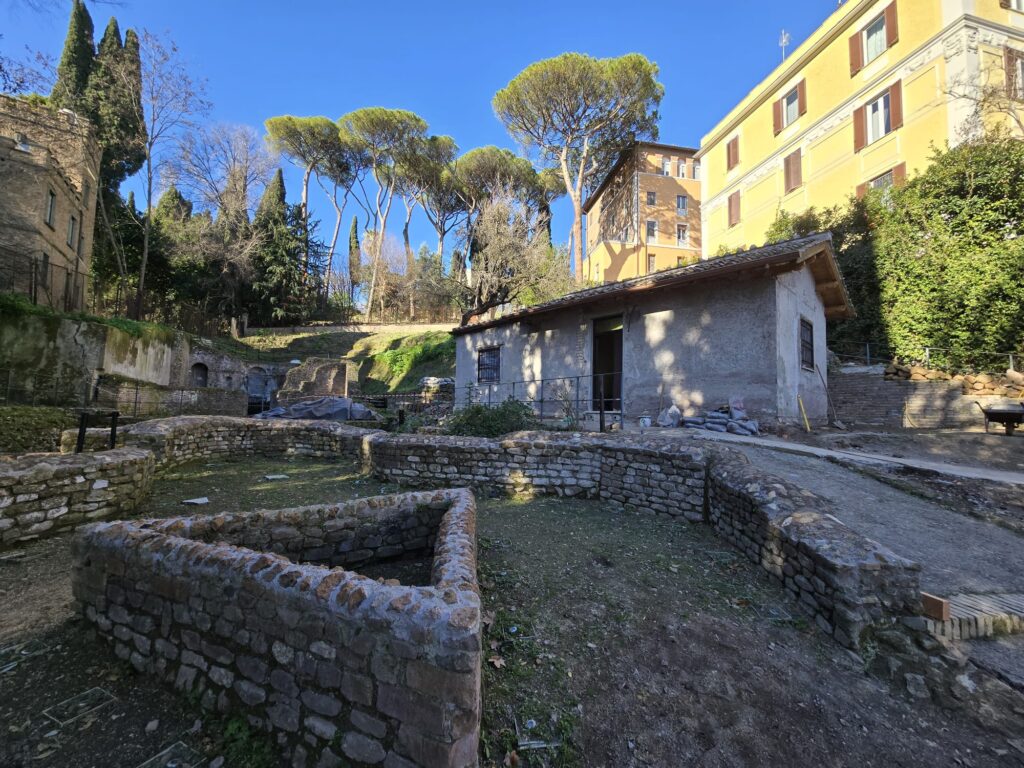 AREA ARCHEOLOGICA DEL SANTUARIO SIRIACO [INTRA OPERAM]