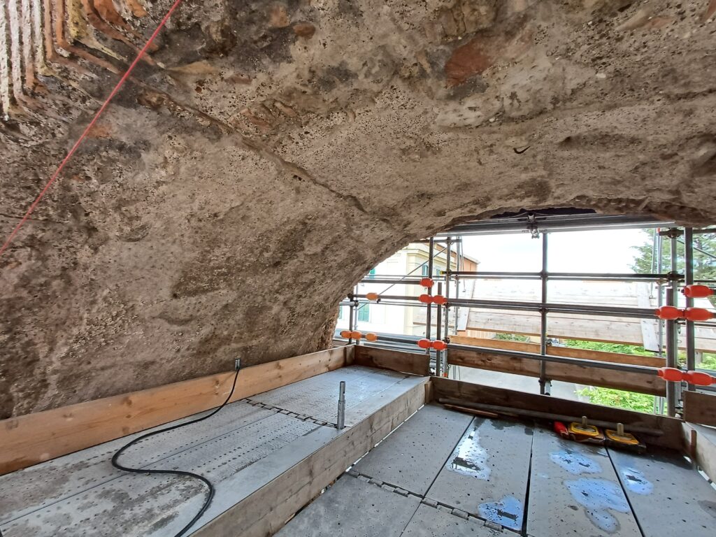 CHIESA DEI SANTI MARCELLINO E PIATRO AD DUAS LAUROS — MAUSOLEO DI SANT'ELENA  [INTRA OPERAM]