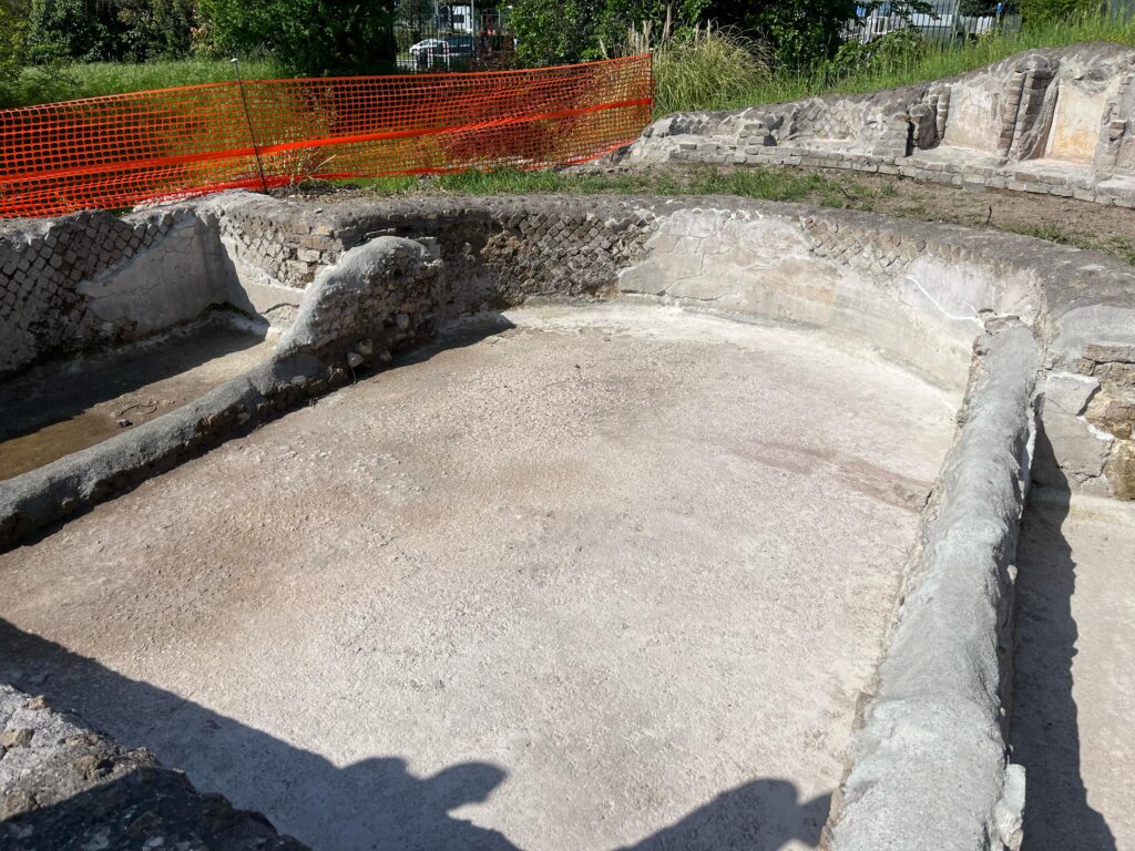 LA VILLA E LE TERME DI VIA CARCIANO [INTRA OPERAM]
