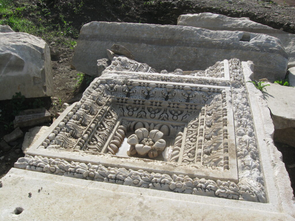 MAUSOLEO MARCO MACRINO E AREA FUNERARIA V MIGLIO  [ANTE OPERAM]