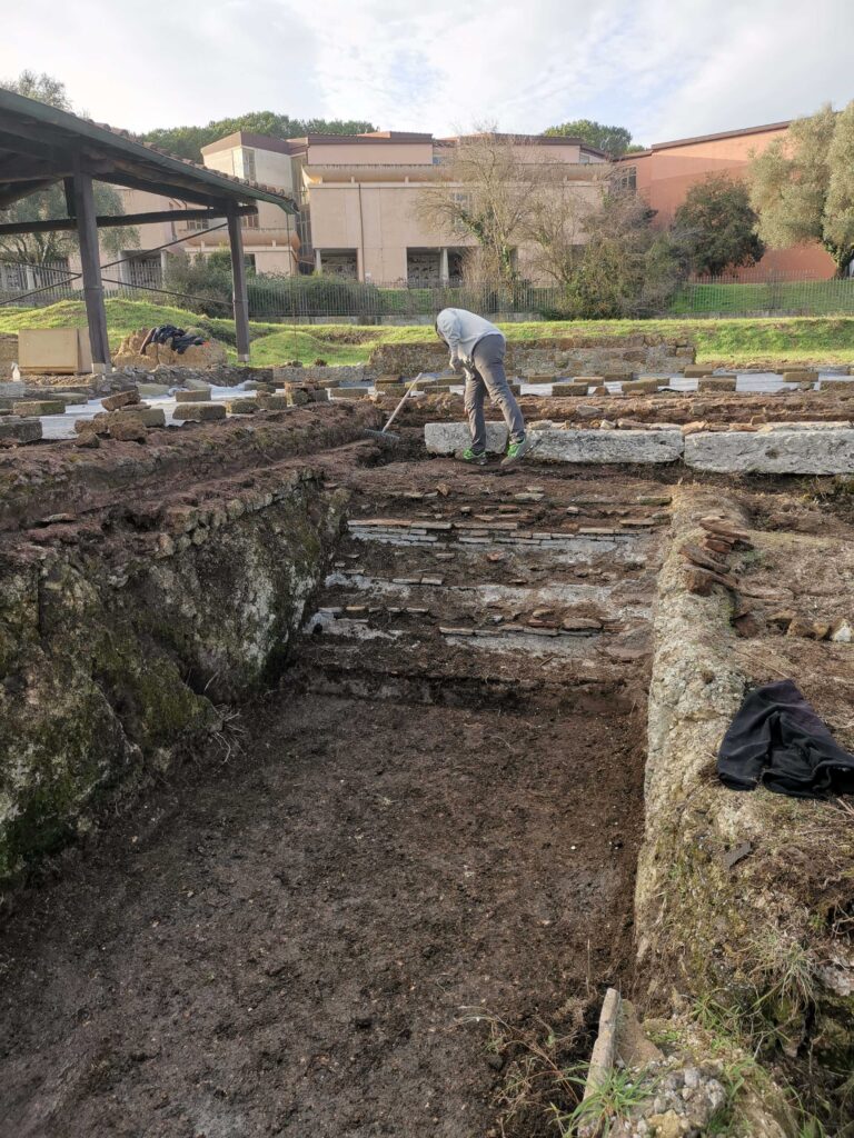 VILLA AL CIMITERO DI PRIMA PORTA [INTRA OPERAM]