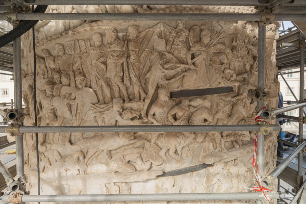COLONNA DI MARCO AURELIO [INTRA OPERAM]