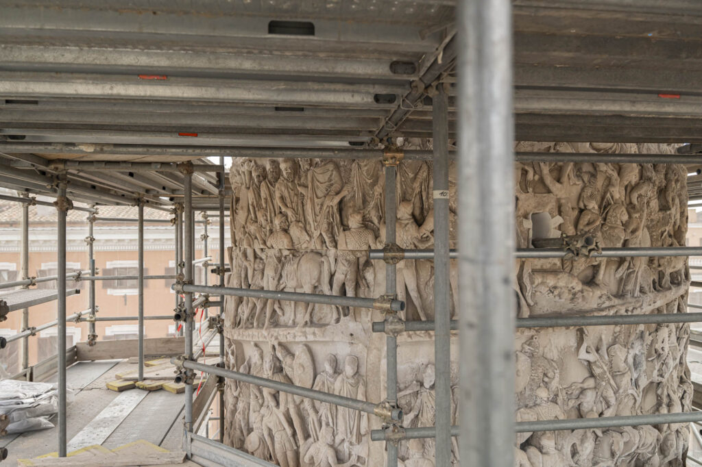 COLONNA DI MARCO AURELIO [INTRA OPERAM]