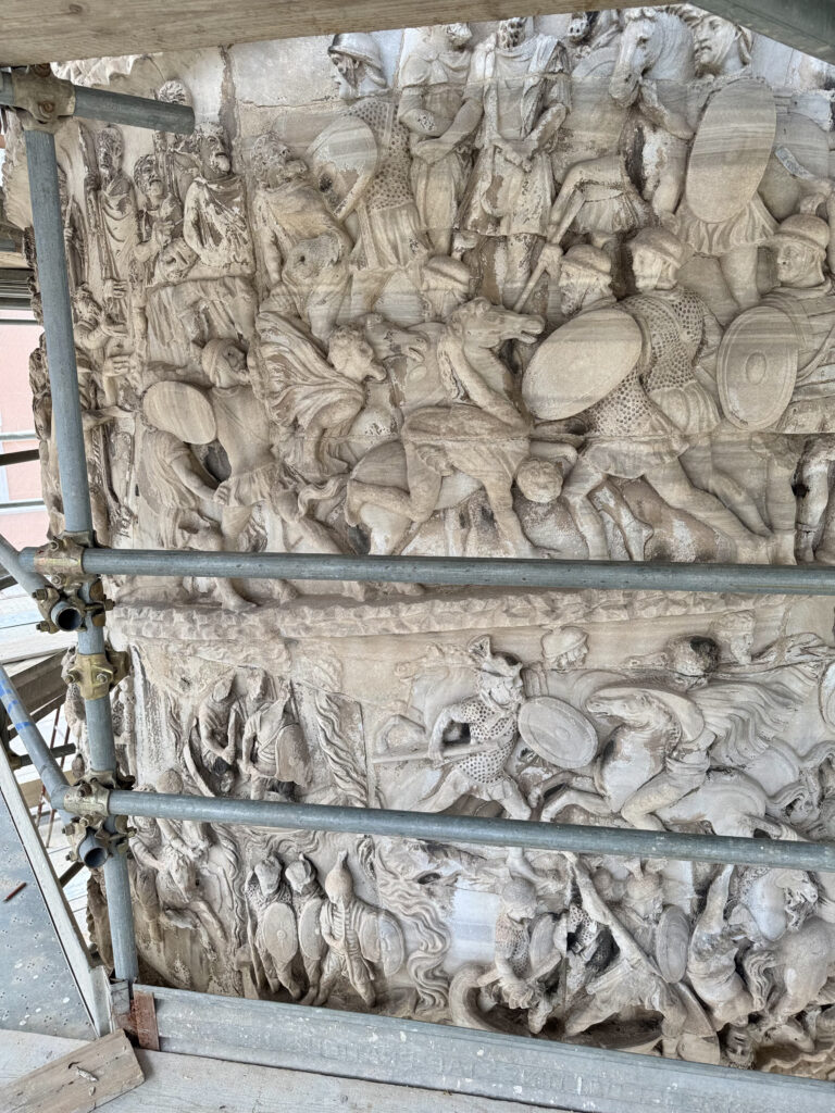 COLONNA DI MARCO AURELIO [INTRA OPERAM]