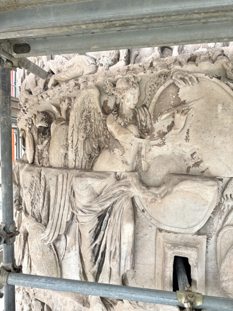 COLONNA DI MARCO AURELIO [INTRA OPERAM]