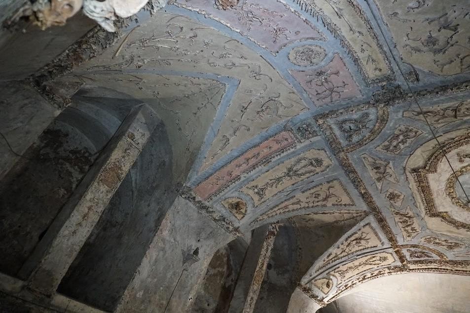 CHIESA DELLE SACRE STIMMATE DI SAN FRANCESCO — CRIPTA [ANTE OPERAM]