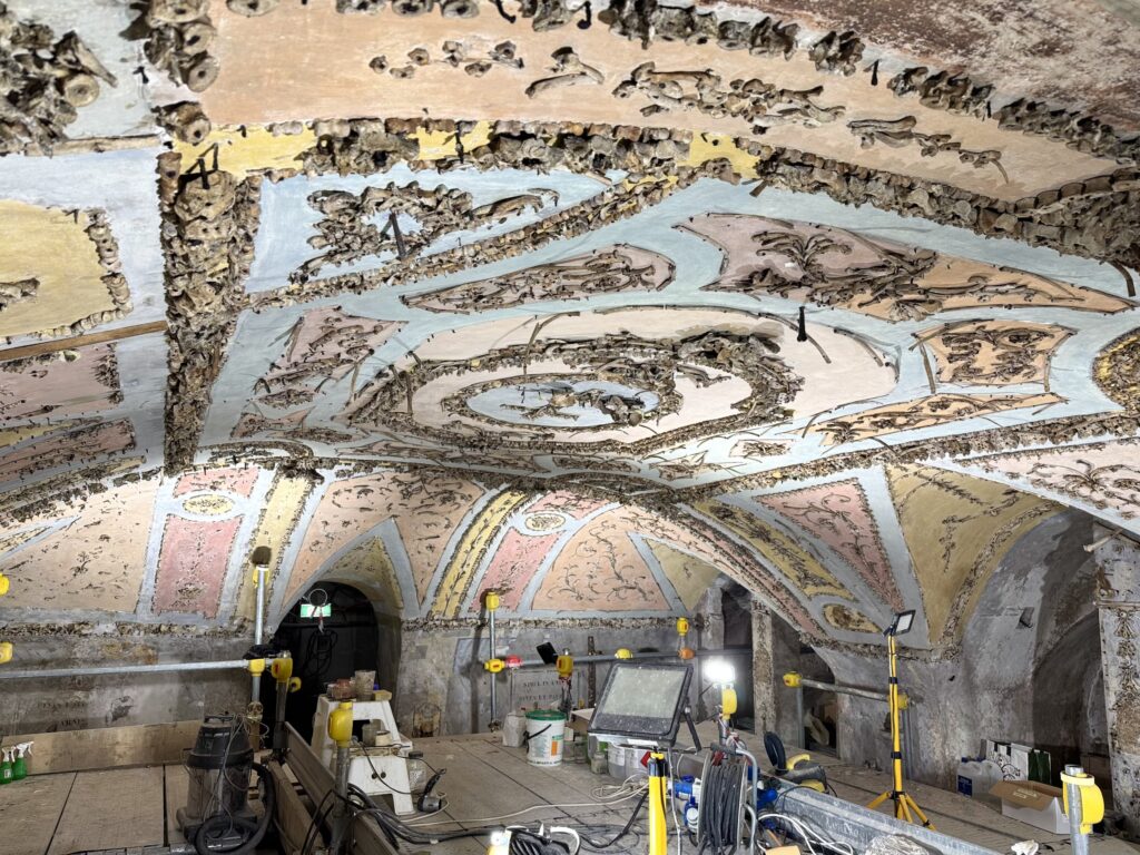 CHIESA DELLE SACRE STIMMATE DI SAN FRANCESCO — CRIPTA [INTRA OPERAM]