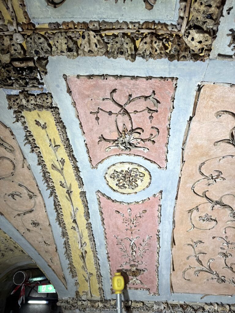 CHIESA DELLE SACRE STIMMATE DI SAN FRANCESCO — CRIPTA [INTRA OPERAM]