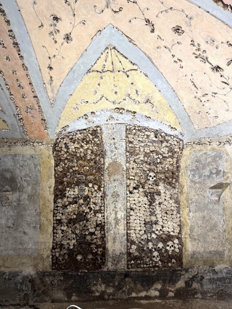 CHIESA DELLE SACRE STIMMATE DI SAN FRANCESCO — CRIPTA [INTRA OPERAM]