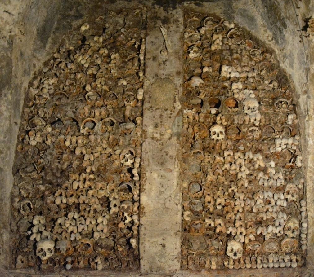 CHIESA DELLE SACRE STIMMATE DI SAN FRANCESCO — CRIPTA [ANTE OPERAM]