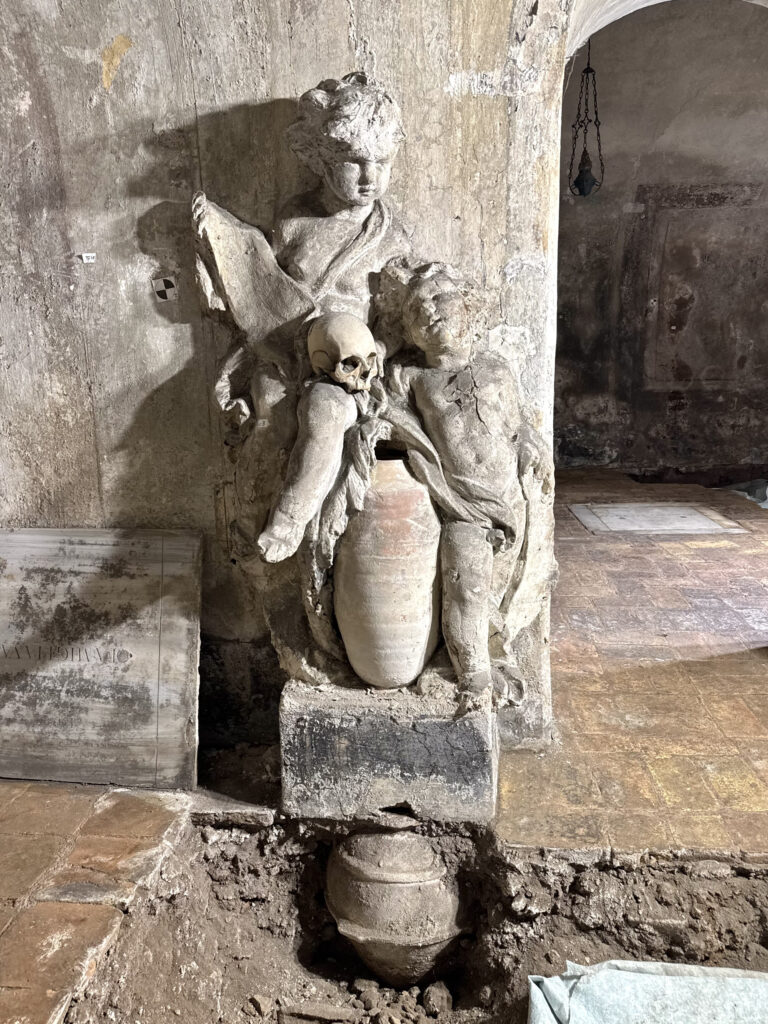 CHIESA DELLE SACRE STIMMATE DI SAN FRANCESCO — CRIPTA [ANTE OPERAM]