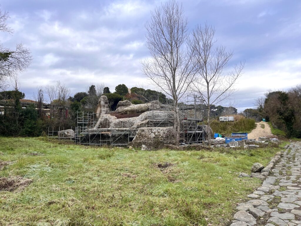 AREA ARCHEOLOGICA DI GROTTAROSSA [INTRA OPERAM]