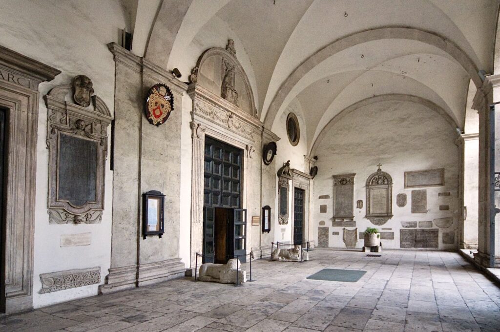 BASILICA DI SAN MARCO EVANGELISTA